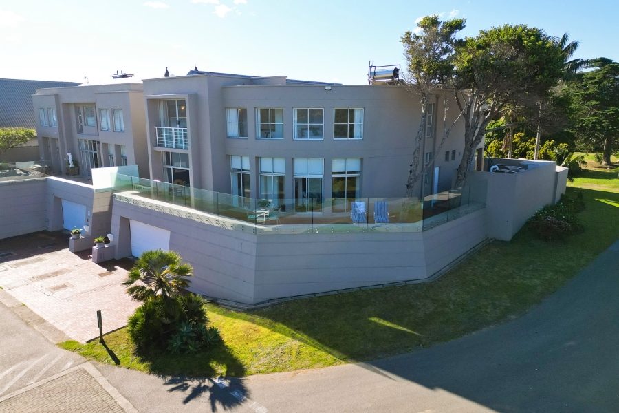 4 Bedroom Property for Sale in Leisure Isle Western Cape